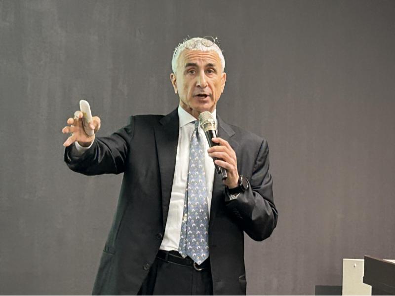 Peter Kurz believes the Taiwan stock market may drop below last year's low, but there won't be a crash! Friends are concerned about his safety returning to Taiwan, but he says, "It's actually safer than in the U.S."